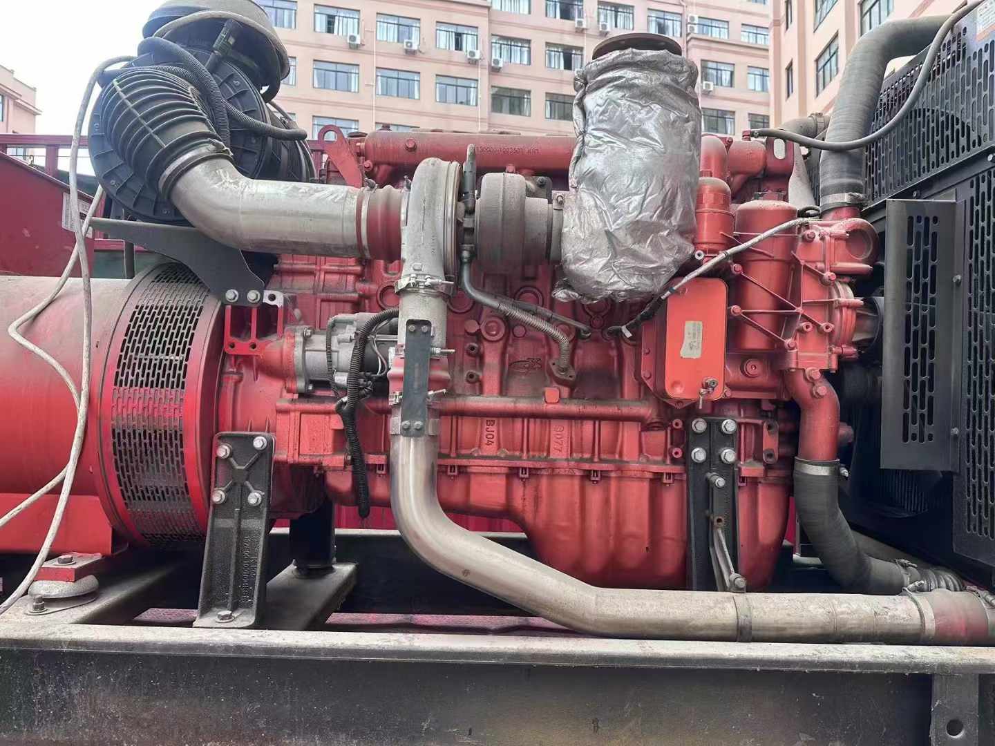 石泉如何选择适合 600kW 柴油发电机组的过载保护器？