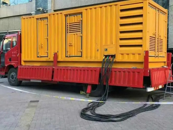 石泉如何确定水冷式机油散热器密封件的规格型号？